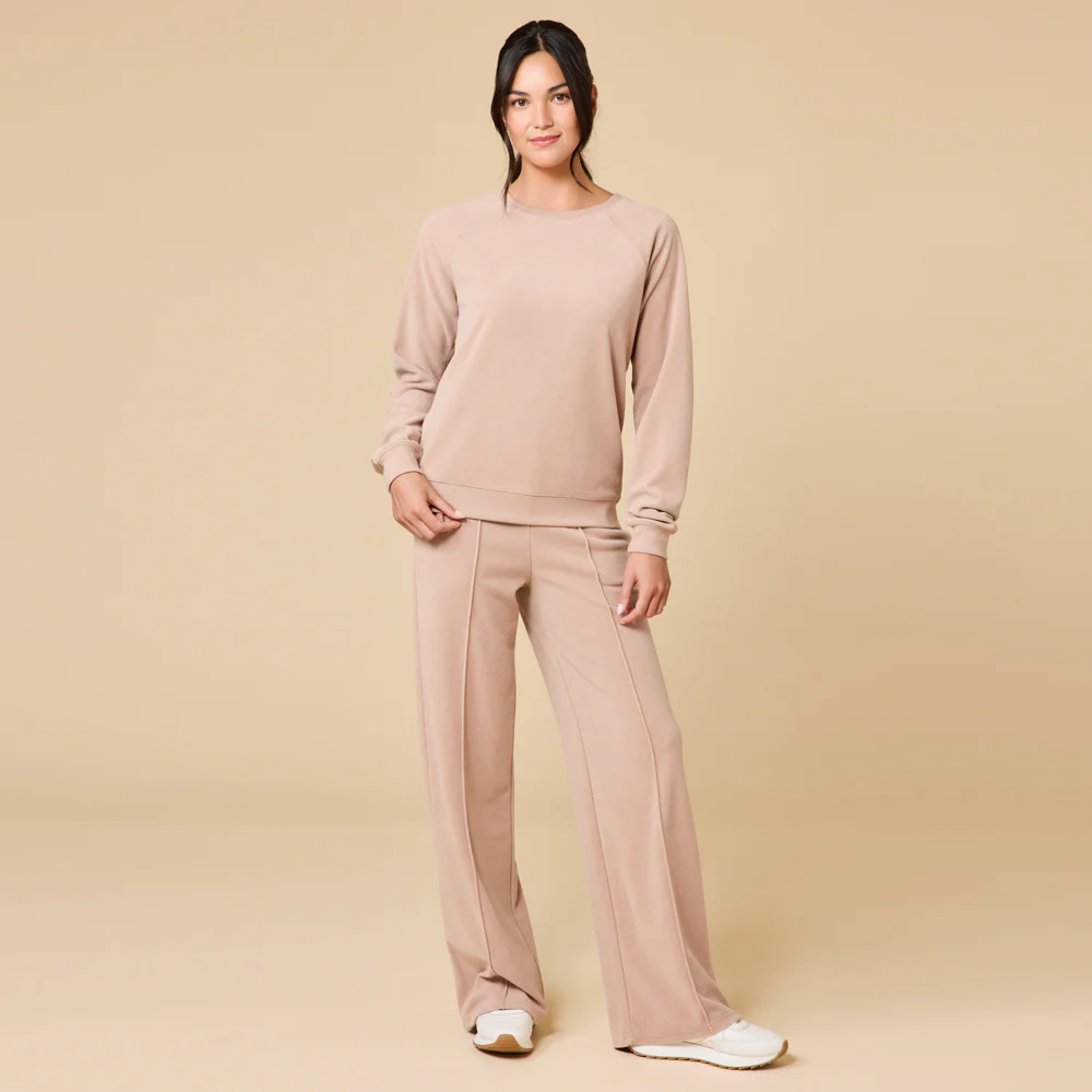 Vintage Velvet Raglan Crew Neck with Pintuck Pant - Image 11