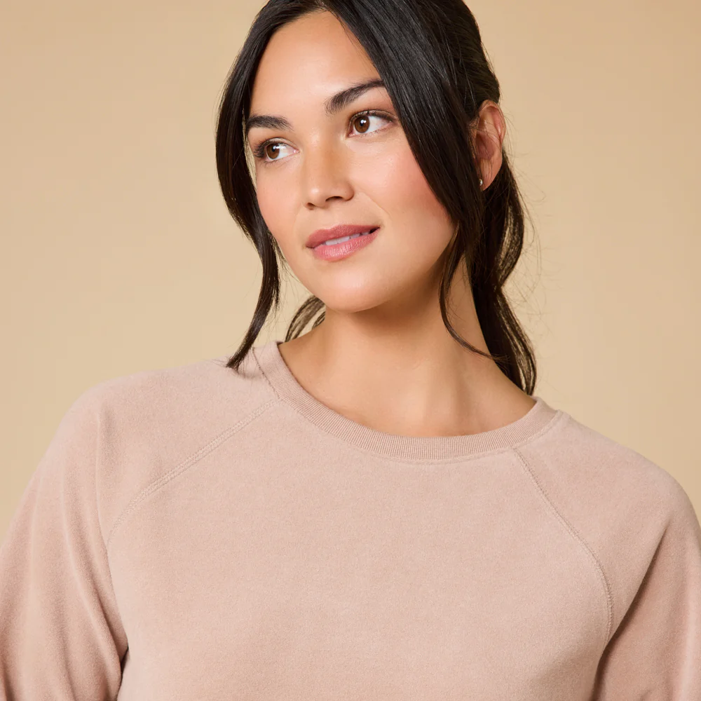 Vintage Velvet Raglan Crew Neck with Pintuck Pant - Image 12