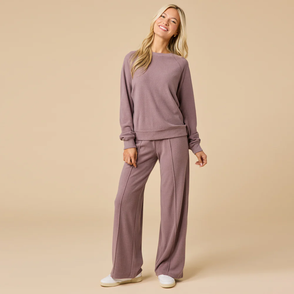 Vintage Velvet Raglan Crew Neck with Pintuck Pant - Image 16