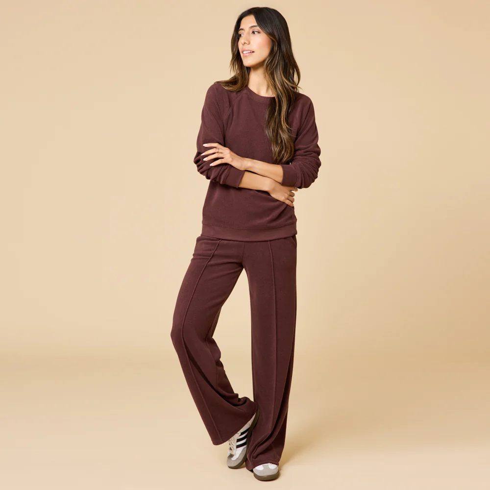 Vintage Velvet Raglan Crew Neck with Pintuck Pant - Image 21