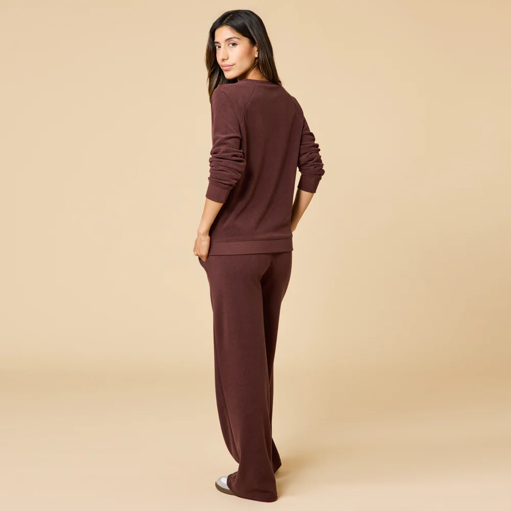 Vintage Velvet Raglan Crew Neck with Pintuck Pant - Image 22