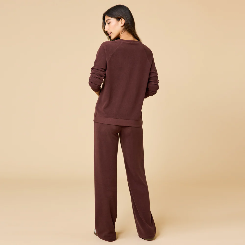 Vintage Velvet Raglan Crew Neck with Pintuck Pant - Image 23